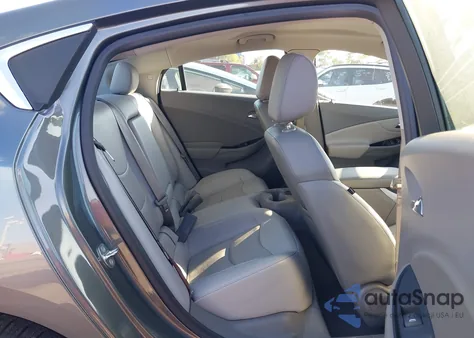 2017 Chevrolet Volt Lt z USA, uszkodzony, nr VIN 1G1RC6S56HU174646